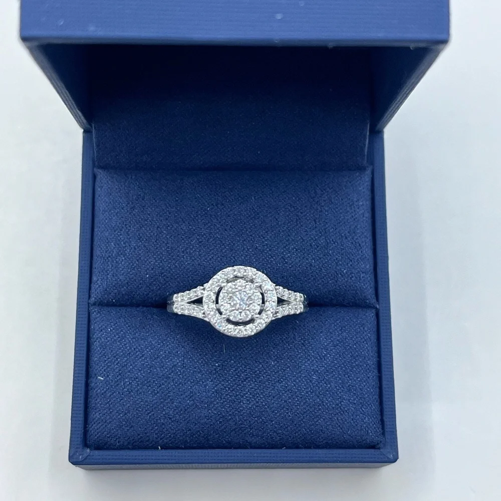 0.50 CT Brilliant Lab Diamond SI1 Split Shank Sterling Silver Ring - Picture 6 of 6